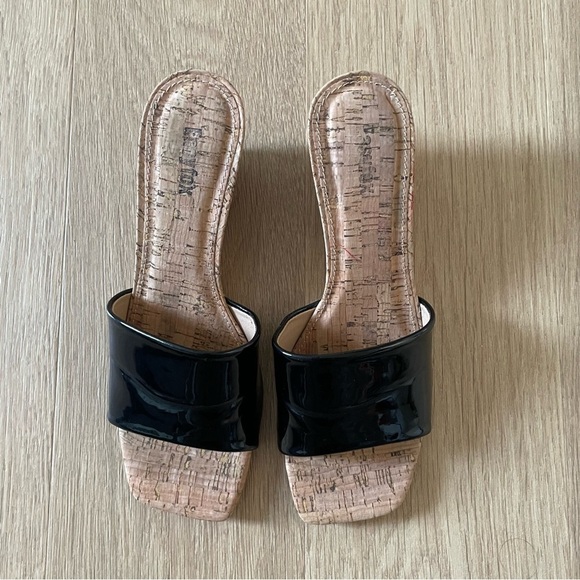 EasyFox woman’s Black patent Slide Sandals size 9 runs smaller wedge spring shoe - Picture 1 of 8